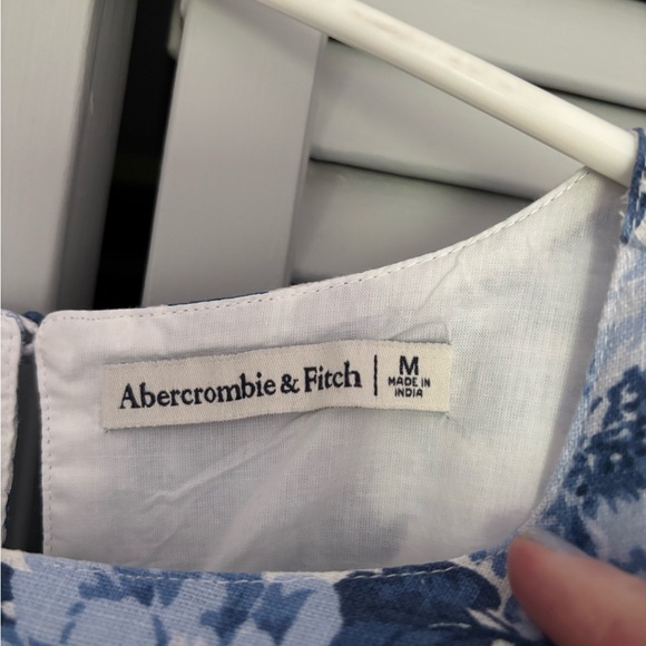 Abercrombie & Fitch Blue and White Floral Dress - Picture 6 of 6